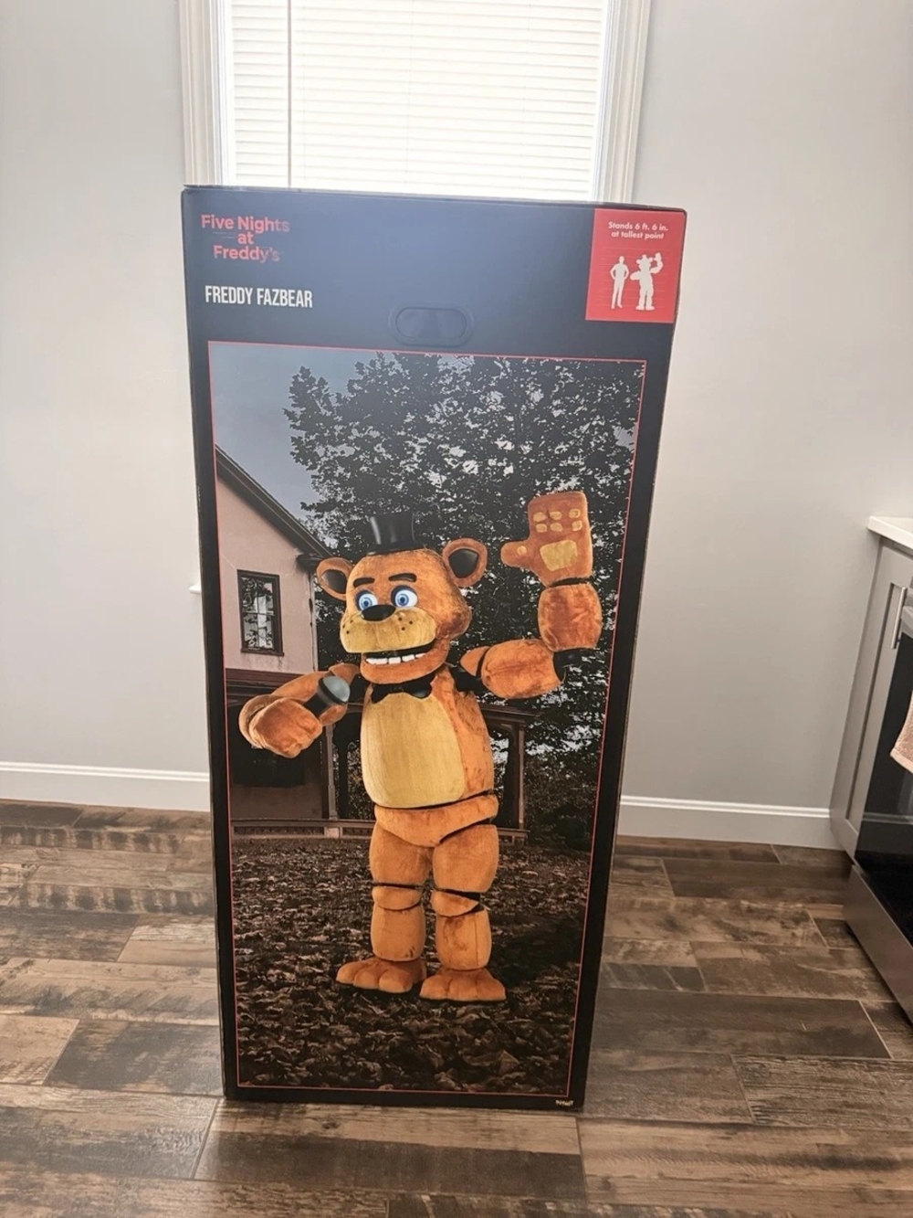 Five Nights at Freddy's Freddy Fazbear Animatronic - Brown
